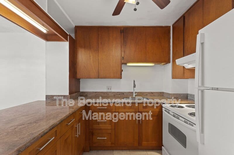Honolulu Condo: 55 S Kukui St