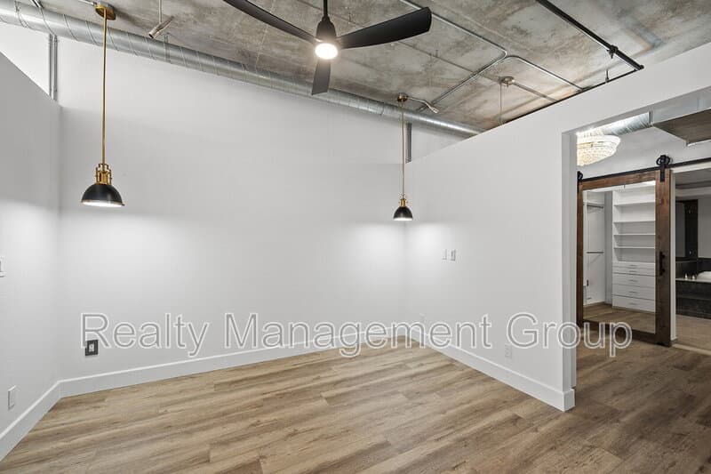 San Diego Condo: 877 Island Ave