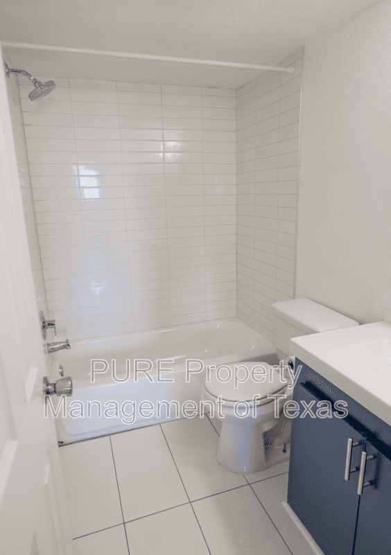Austin Condo: 2500 Burleson Rd