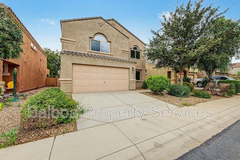 Florence House: 6135 E Paradise Ln