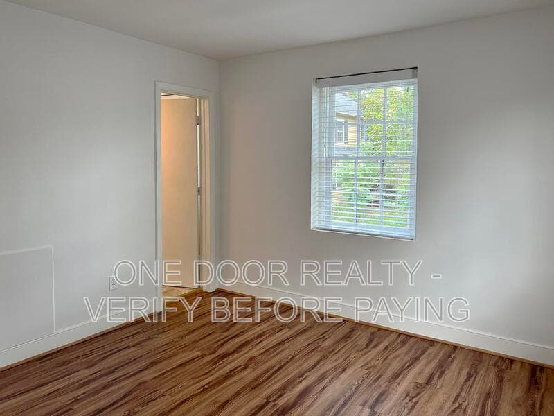 Williamsburg Condo: 732 Scotland Street