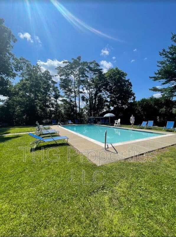 Mahwah Condo: 405 FRANKLIN TPKE