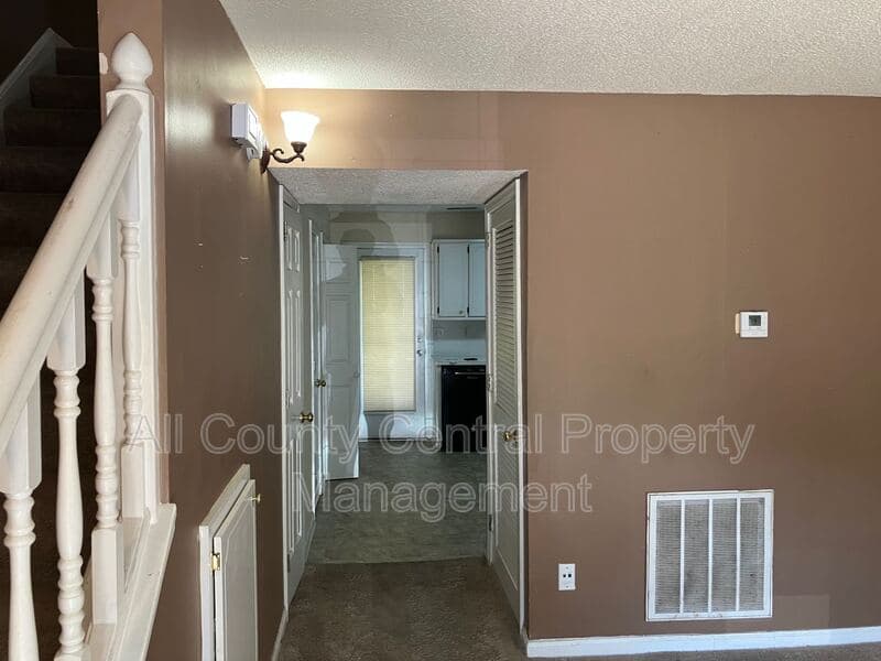 Birmingham House: 4717 Cheshire Circle