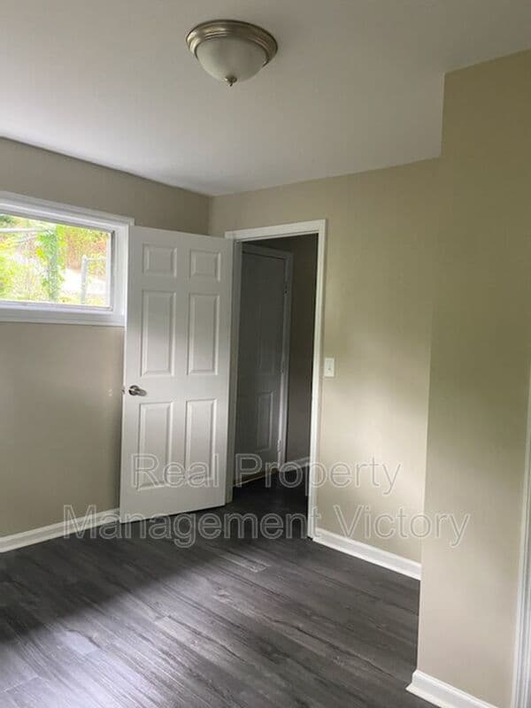 Birmingham House: 1520 33rd Street Ensley