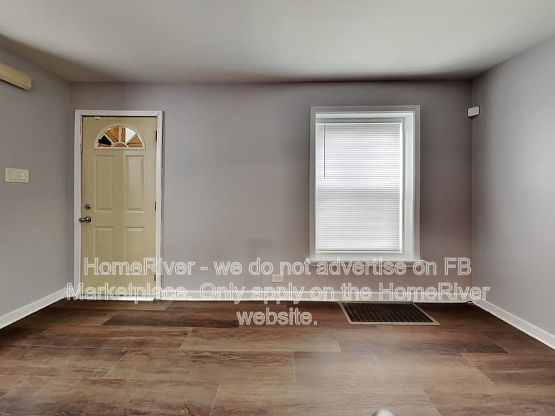 Chicago House: 2209 E 97th St