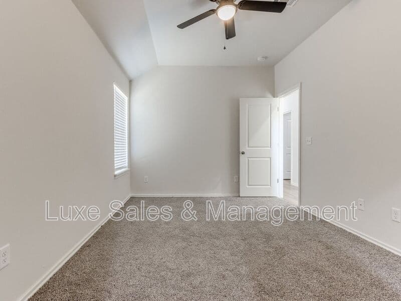 El Reno House: 1515 Pavy Parkway