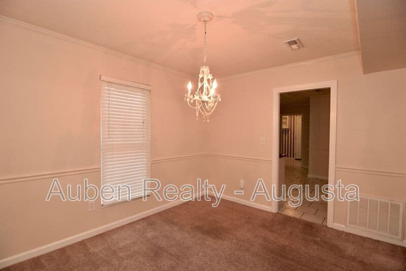 Evans House: 490 Pheasant Run Drive