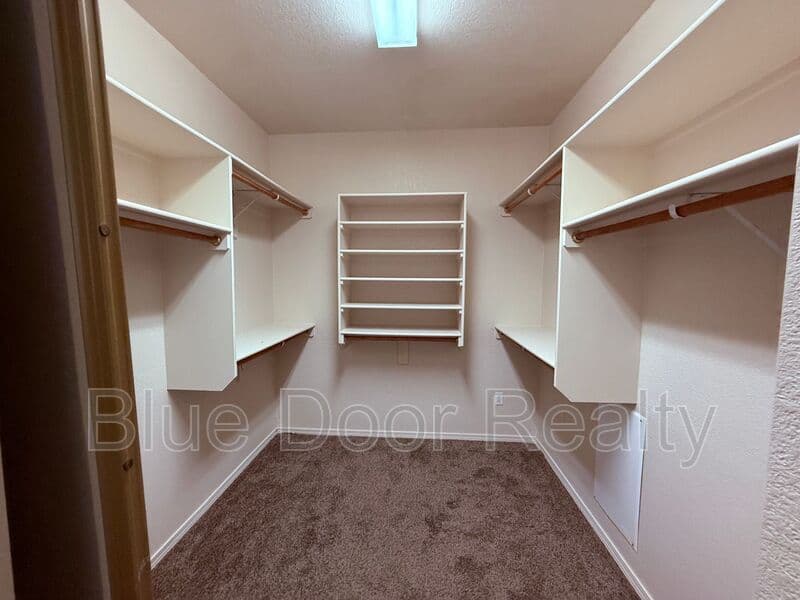 Rio Rancho House: 1379 Peppoli Loop