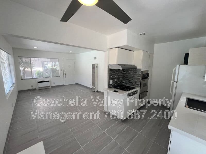 Palm Springs House: 2290 S Palm Canyon Drive