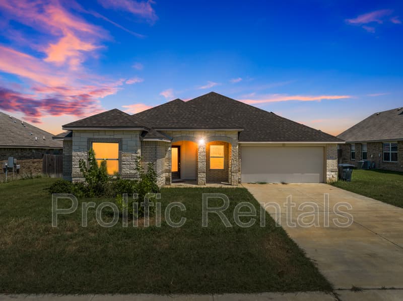 Killeen House: 6117 Verde Drive