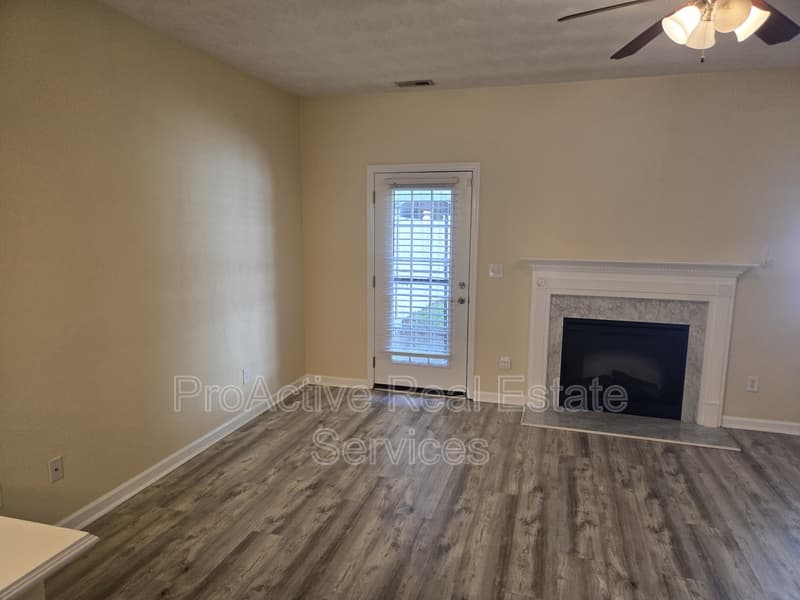 Chesapeake Condo: 2008 Paramont Ave