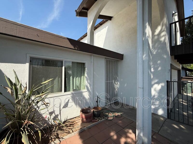 Modesto House: 317 De Vega Ct