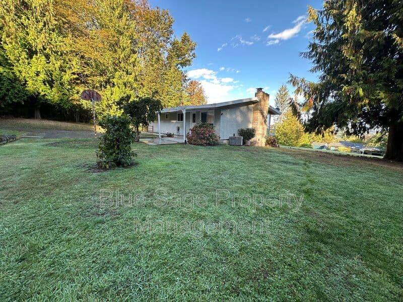 Sequim House: 421 Reservoir Rd