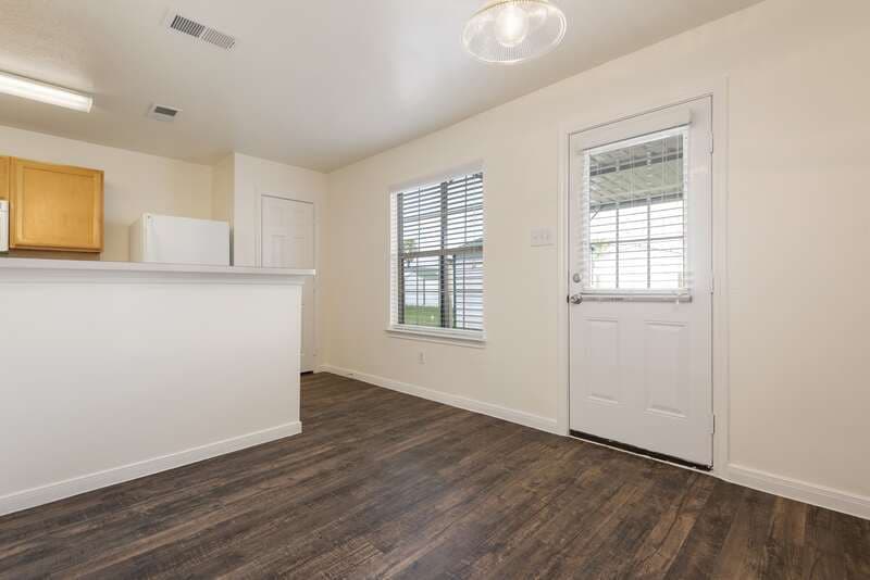 Dickinson Townhome: 2130 St Lucia Calle