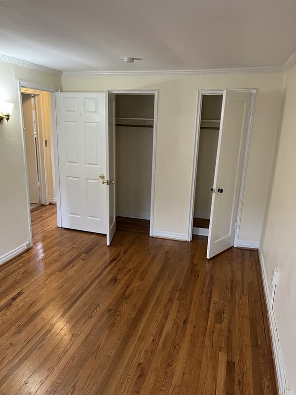Wilmington House: 105 Bungalow Avenue