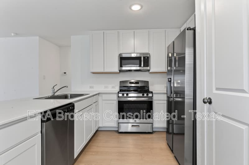 Marion House: 511 Sarah Way