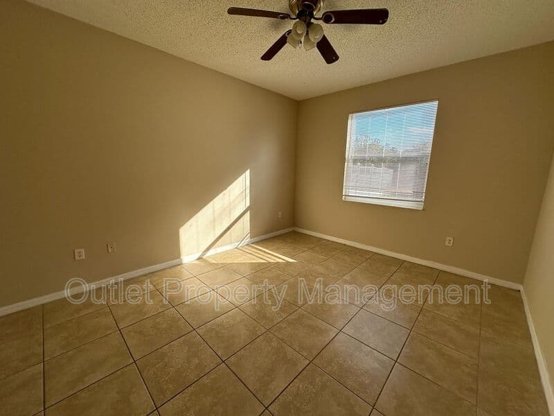 Orlando House: 9356 Monterey Bay Drive