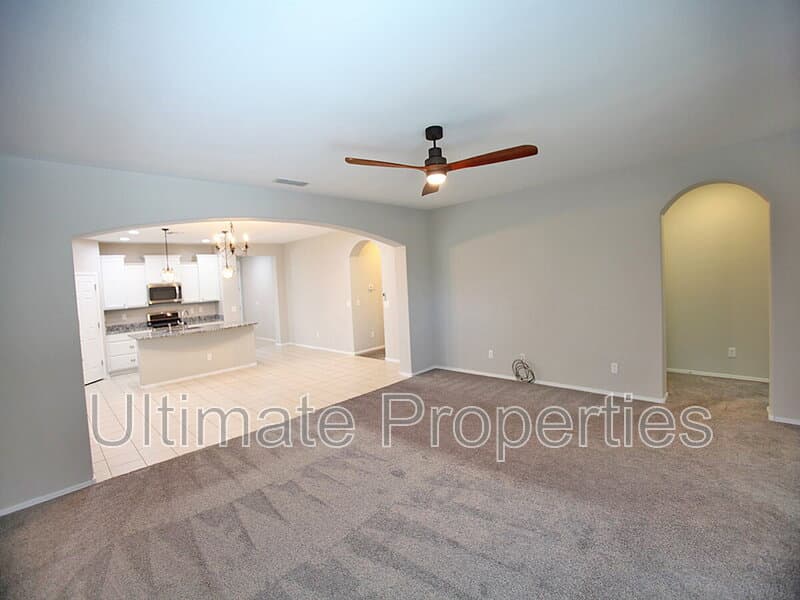 Peoria House: 10814 W Swayback Pass