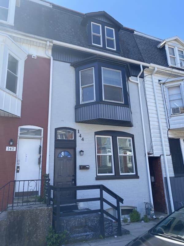 York House: 144 West Jackson Street - C