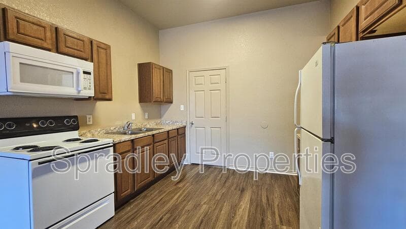 Temple Condo: 609A Moody Ln