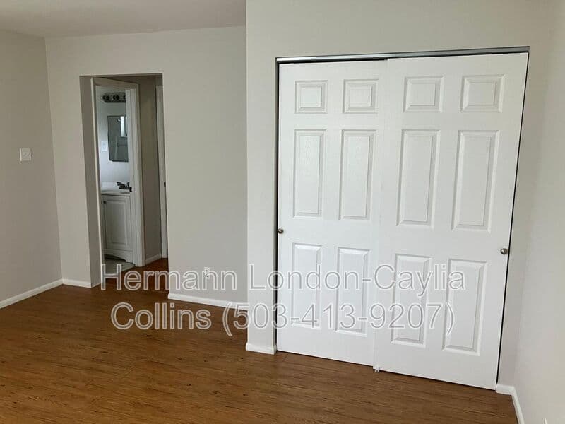 Saint Louis House: 9609 Dromore Court