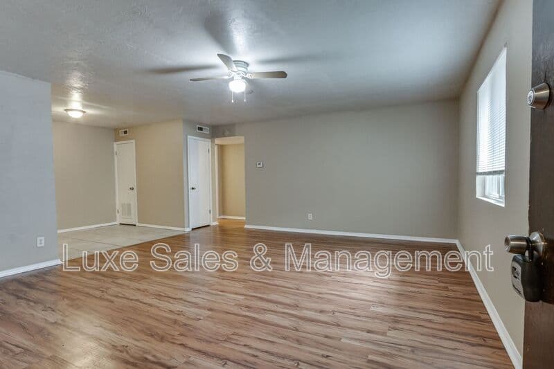 Oklahoma City Condo: 6026 NW Expressway