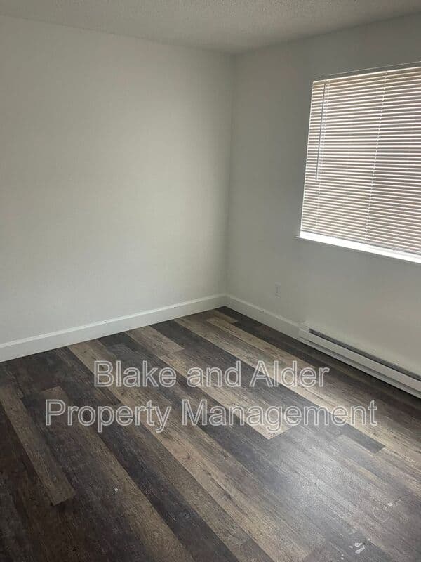 Portland House: 3815 NE 152nd Ave