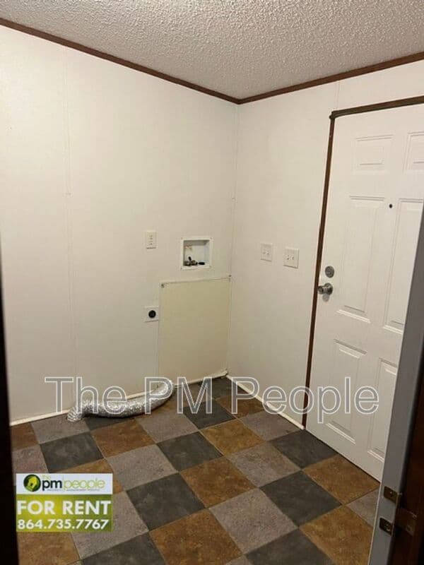 Easley House: 920 Prince Perry Rd.