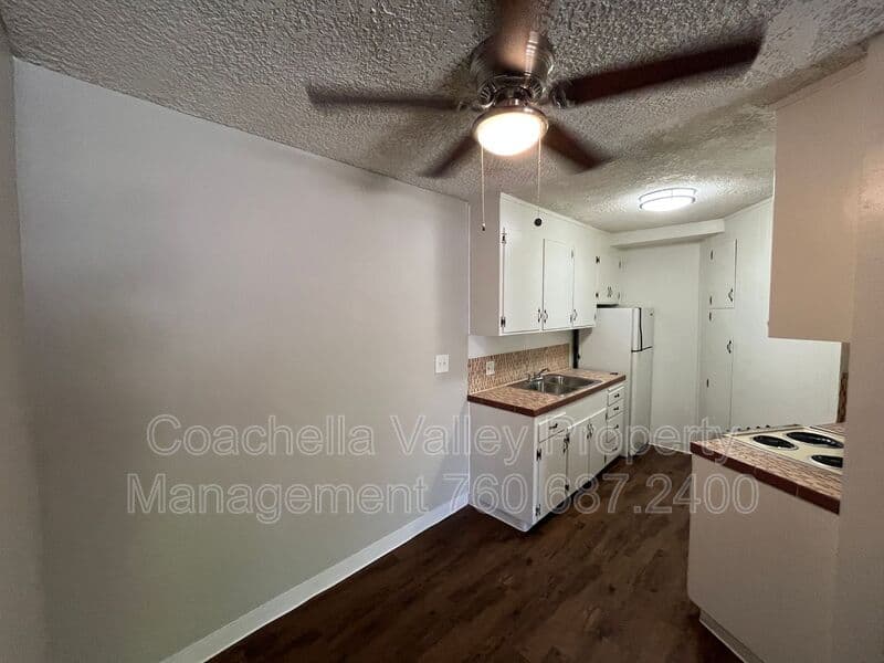 Palm Springs House: 2580 E Tahquitz Canyon Way