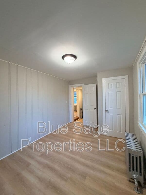 Prospect Park House: 611 11th St