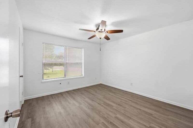 Kirbyville House: 1410 South Elizabeth Avenue