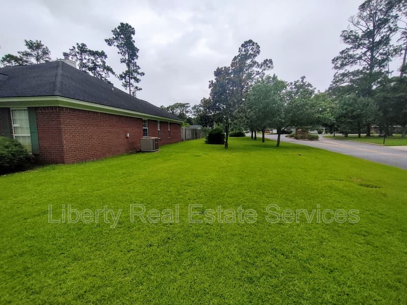 Hinesville House: 801 Hopeton Ct