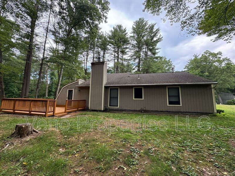 Ballston Spa House: 17 Sand Spurrey Road