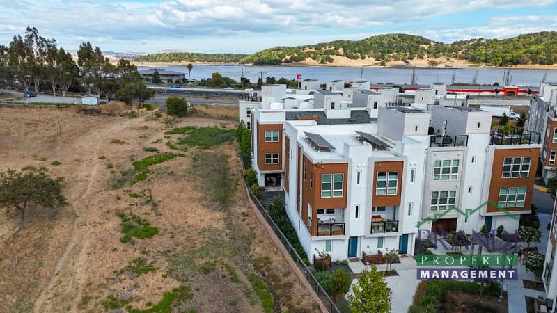 Novato Condo: 850 Verandah Ct