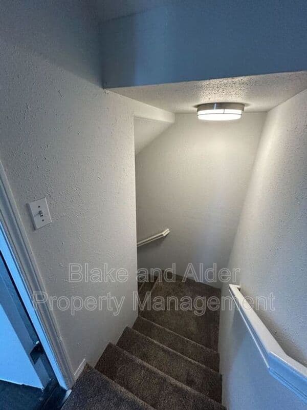Portland House: 5609 SE 117TH Ave