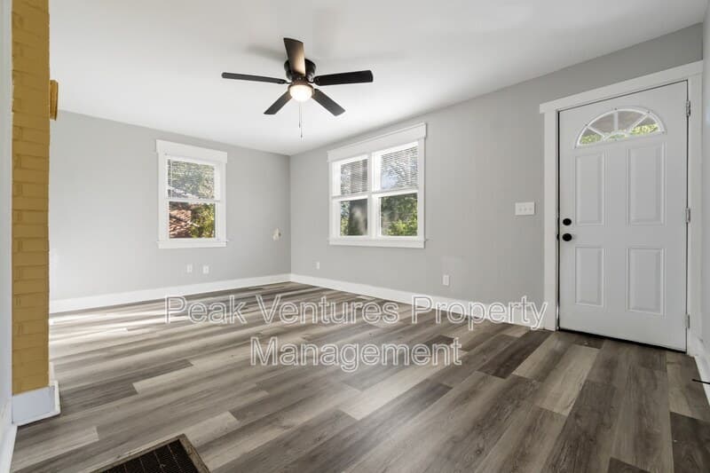Spartanburg House: 840 S Liberty St