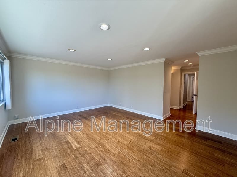 Burlingame House: 2917 Arguello Drive - Main
