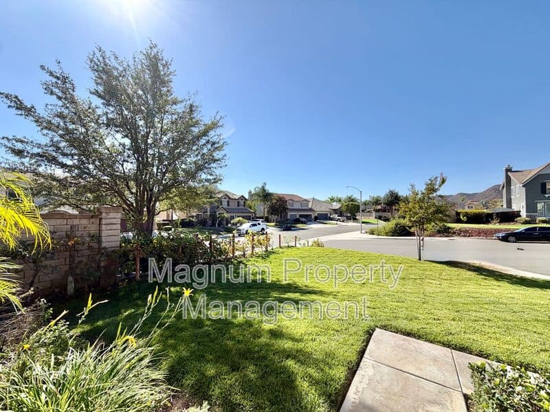 Murrieta House: 23557 Wickham Ln