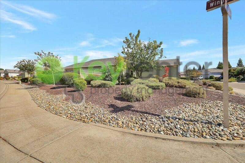 Lincoln House: 2532 Woodacre Lane