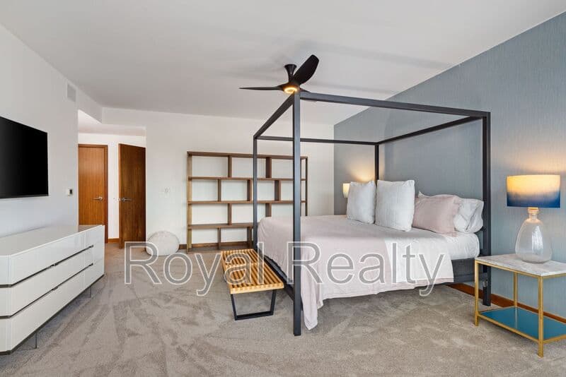Honolulu Condo: 1555 Kapiolani Blvd