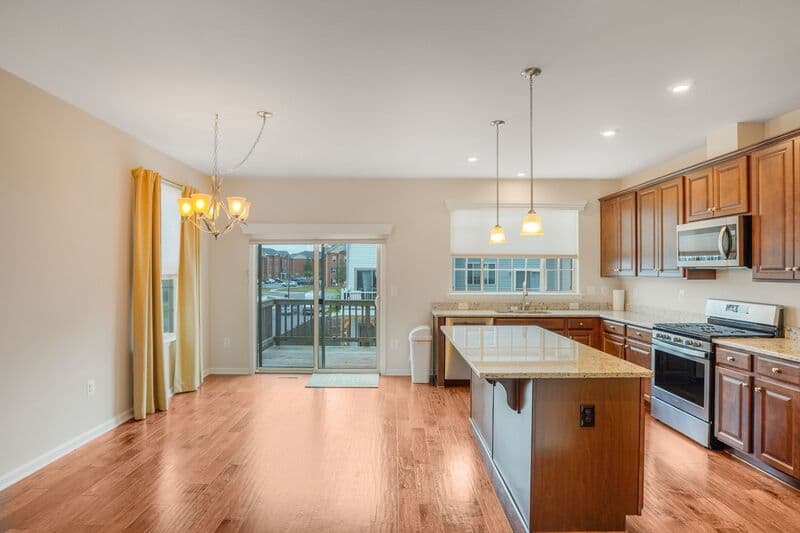 Fredericksburg House: 10100 Futbol Ct