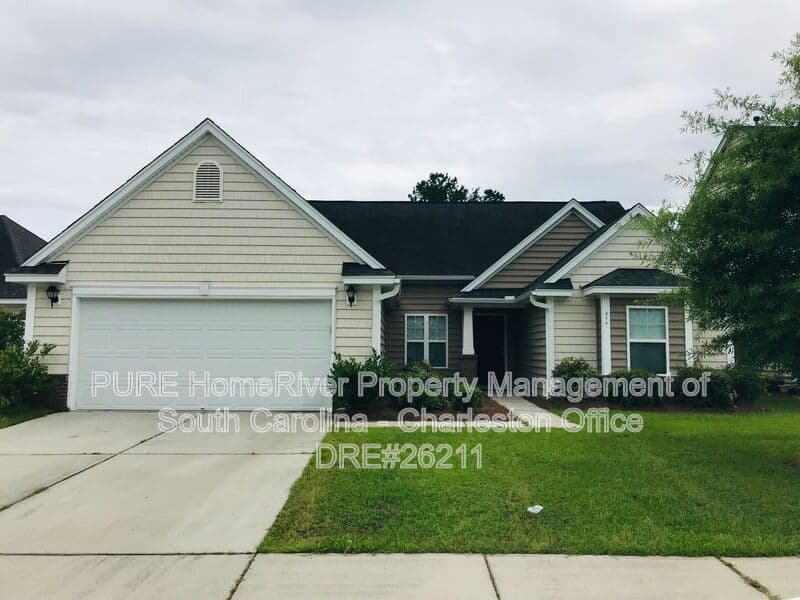 Summerville House: 414 Decatur Dr