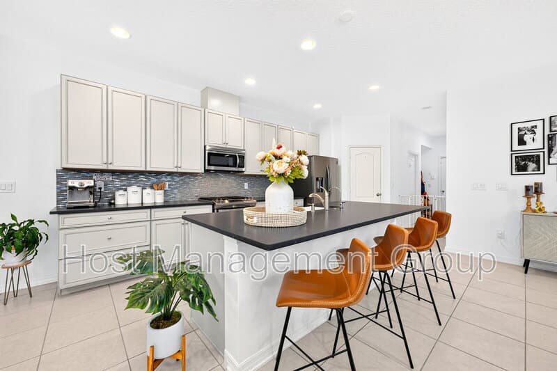 Orlando House: 8205 Bayliss Ct
