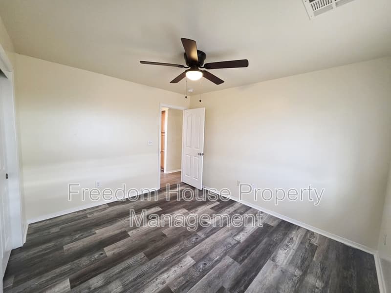 Pahrump House: 701 Mount Charleston Drive