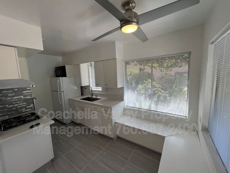 Palm Springs House: 2290 S Palm Canyon Drive