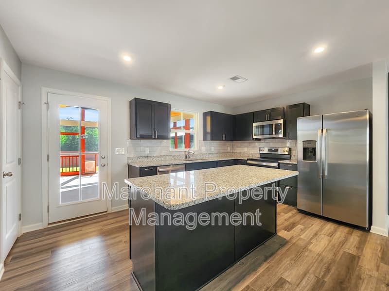 Piedmont House: 156 Barrington Creek Road