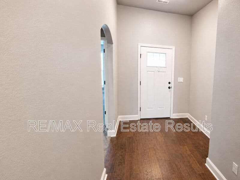 Bentonville House: 511 Melrose Pl