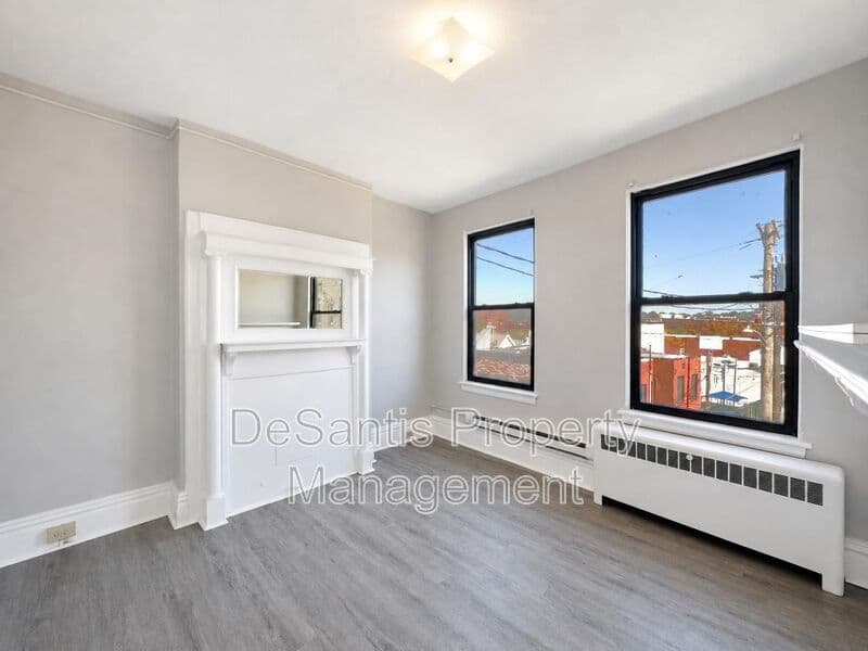 Homestead Condo: 810 Amity Street