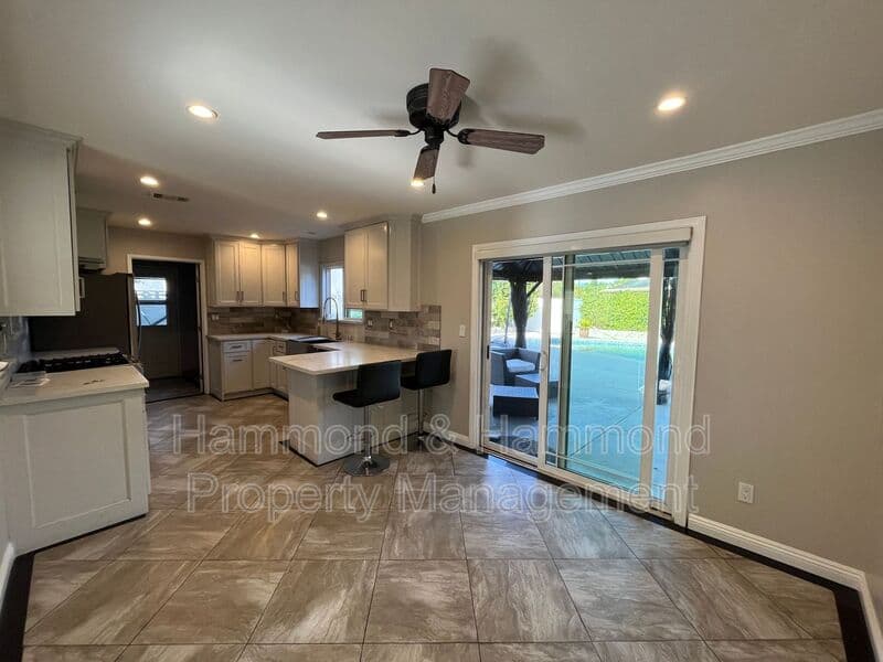 Granada Hills House: 10436 Amestoy Ave.