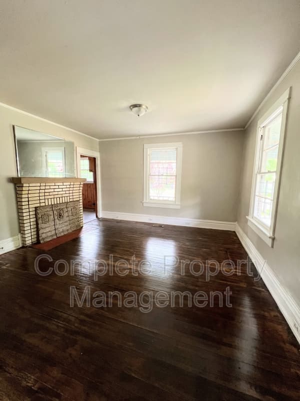Birmingham House: 7330 1st Avenue South